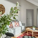 Butas Domillion New Duplex 12ppl Balconies Free Park N2a