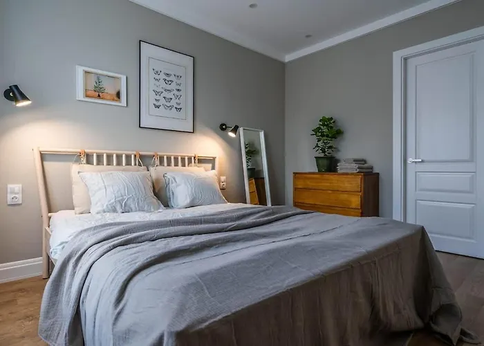 Domillion New Duplex 12ppl Balconies Free Park N2a *