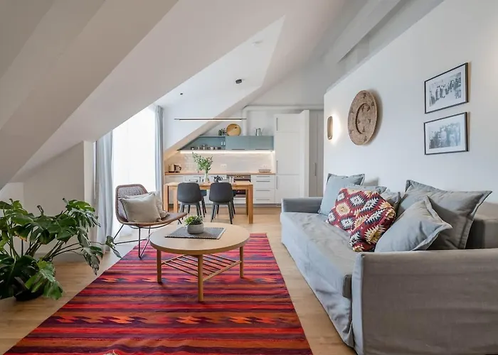 Domillion New Duplex 12ppl Balconies Free Park N2a